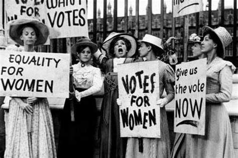 การประท้วงของผู้หญิงที่ถูกเรียกว่า The Suffragette Movement ในสหราชอาณาจักร การต่อสู้เพื่อสิทธิออกเสียง และความเปลี่ยนแปลงทางสังคม